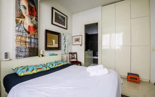 Trumpeldor - 2 Bed Apartment of Art!