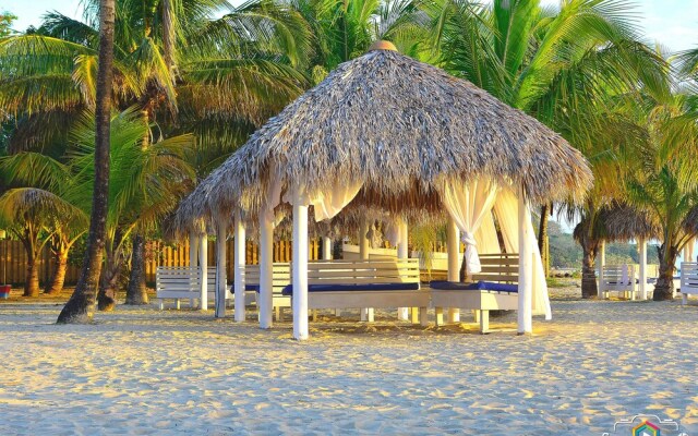 Arenas Beach Hotel