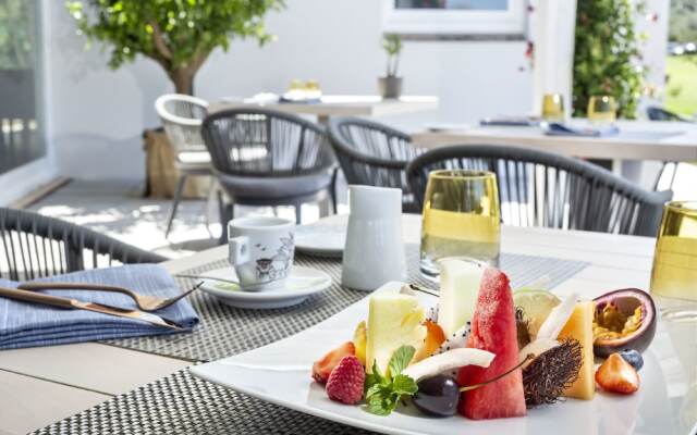 Li Neuli Country Club