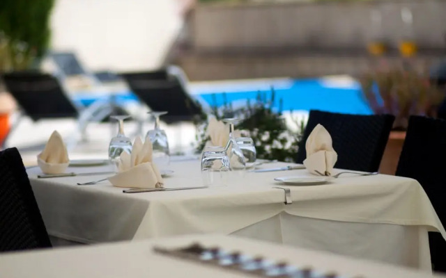 Hôtel-Restaurant Le Prieuré