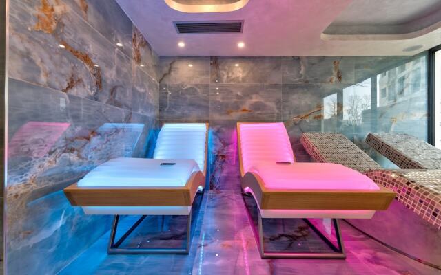 Golden Panorama Wellness & Spa