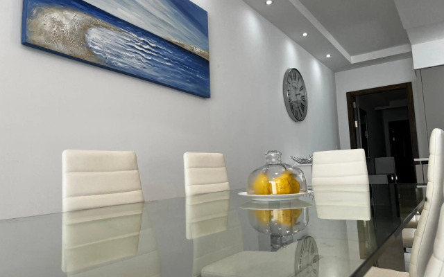 Stunning penthouse, 2 bedroom, heart of Sliema