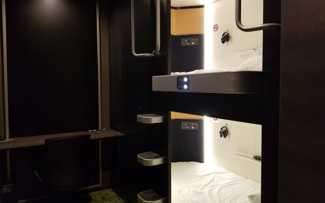 Glansit Akihabara Comfort Capsule Hotel