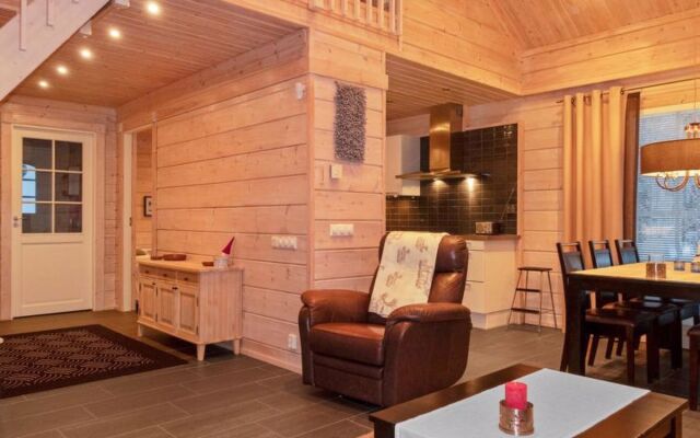 House  Salla