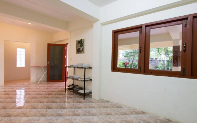 爱沙万别墅酒店(Aisawan Villas)