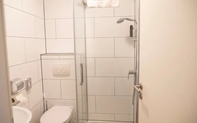 City Hotel