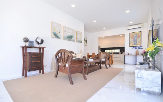 Villa with Shared Pool in Central Pattaya - Palmc17