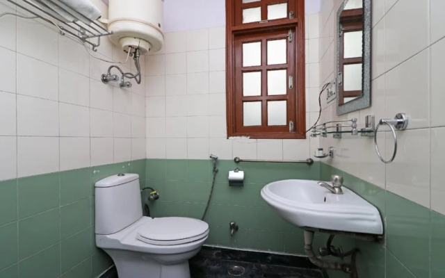 Golden Castle Lodge by OYO Rooms