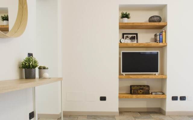 Charming Modern Apartment