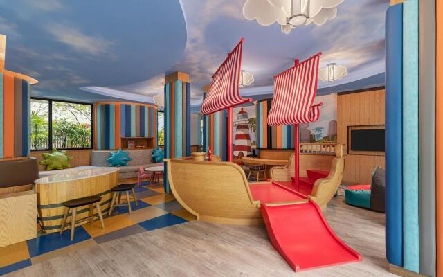 Four Points by Sheraton Phuket Patong Beach Resort