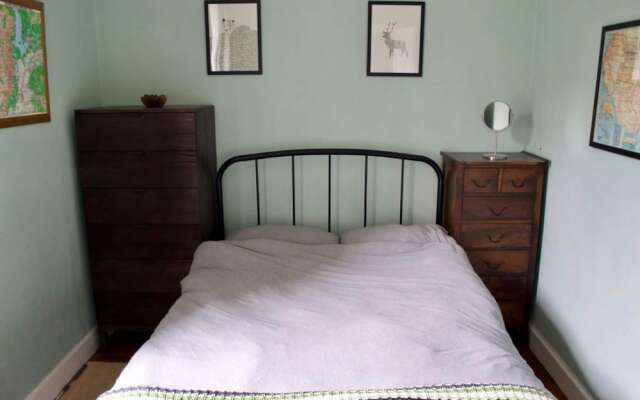 2 Bedroom Apartment Near The Shore