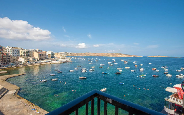 Gillieru Harbour Hotel