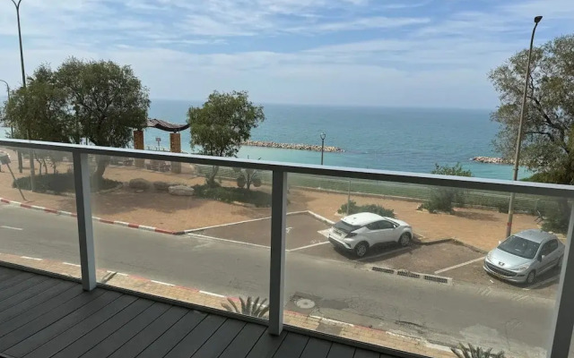 Prince Palace Netanya Central Beach