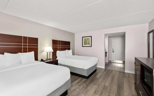 Best Western Luxbury Inn Fort Wayne