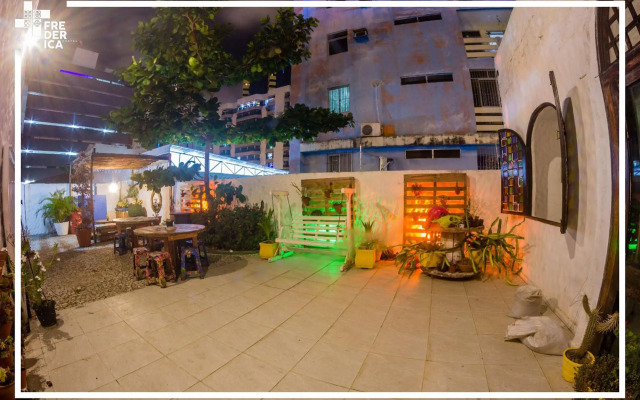 Frederica Hostel e Lanchonete