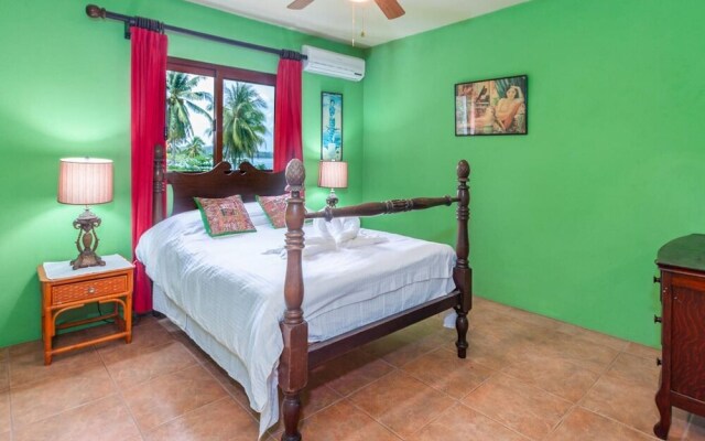 Casa Tigre - Large 7 bedroom Oceanfront Retreat Home