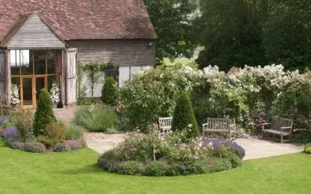 The English Wine Centre