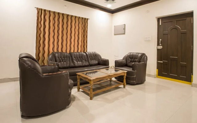 OYO 10373 Apartment The Icon Homes