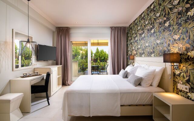 Neikos Luxury Suites