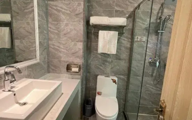 Yongqing Tianyi Hotel