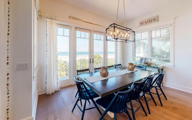 Paradise Beach by AMI Locals