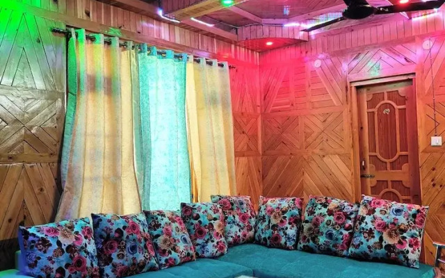 Majestic Mountain Bhaiji Guest House