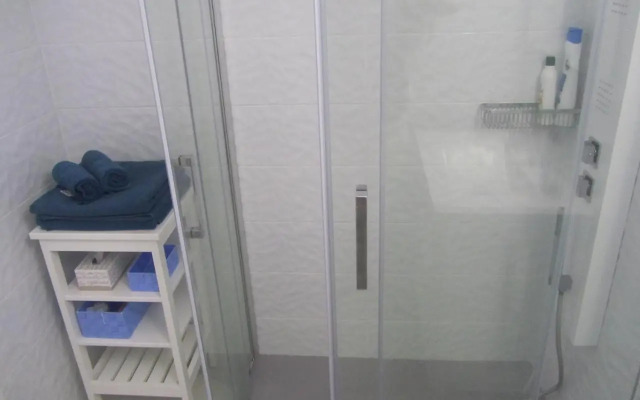 Los Cristianos studio, modern, spacious, pool,WiFi