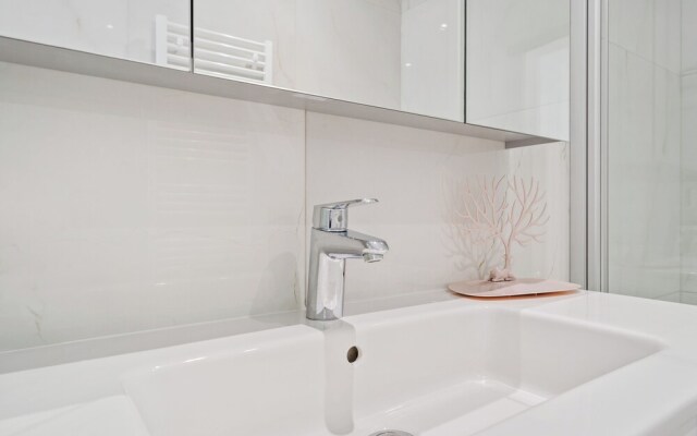 Stylish Apt Bouneweg-Süd Book Now ID225