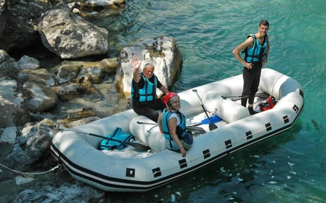 Rafting Blue River Tara