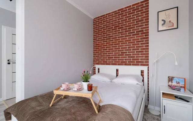 Dąbska Studio With Terrace by Renters