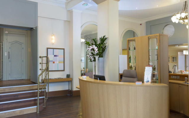 Leonardo Boutique Opera Hotel