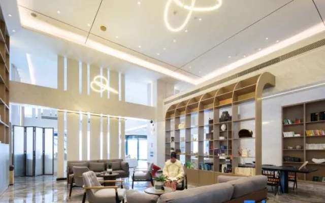 Hefei South Railway Station North Square Atour Hotel