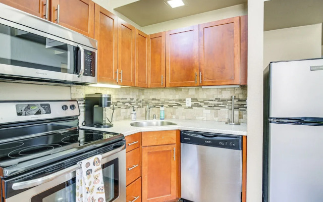 Balcony & Views: Pet-friendly Indian Wells Unit