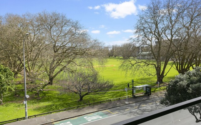 Modern Styled Apartment with Stunning Park Views and Car Park by Urban Butler