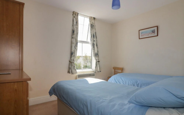 Yellow Sands Apartment 4
