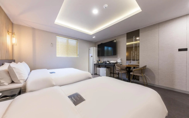 Hotel 24st Urban Brown Seosan Lake Park