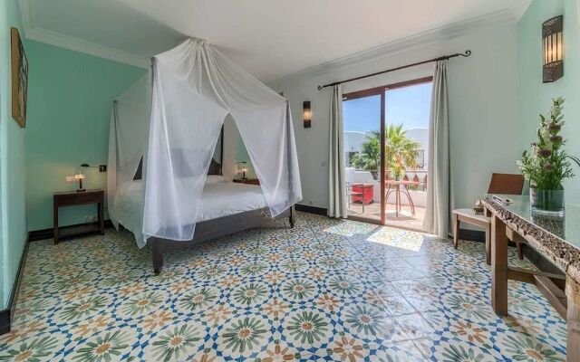 Apartamentos Turísticos Bahía de Trafalgar