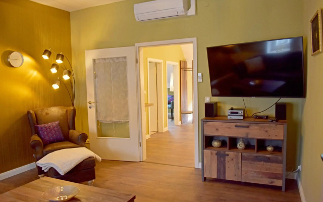 Stangenberg`s Dachschlösschen