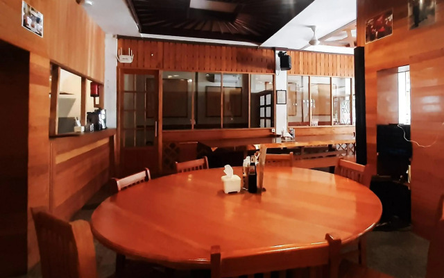 OYO 90428 Remington Hostel