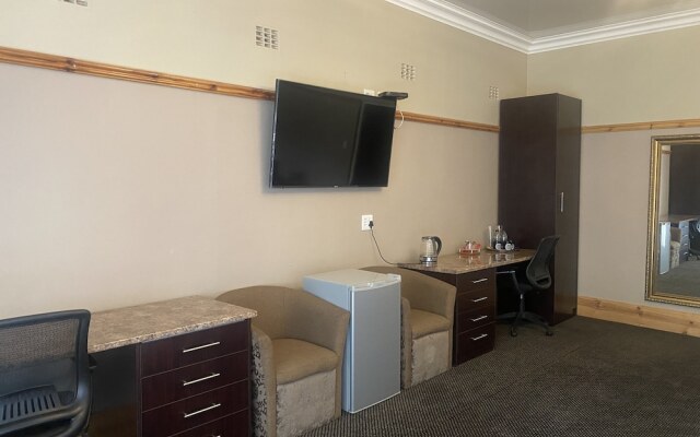 The Halfway House Hotel