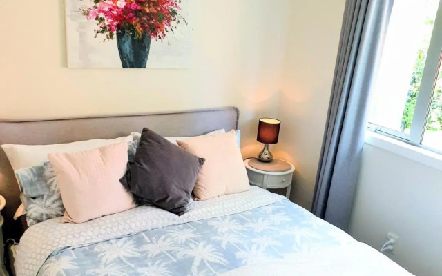 Unique Estuary & Bird Apartment in Te Haumi Paihia