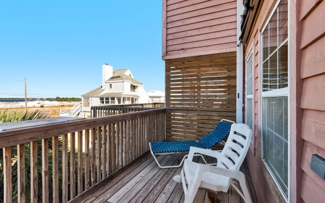 Pelican Point 2 Bedroom Townhouse by RedAwning