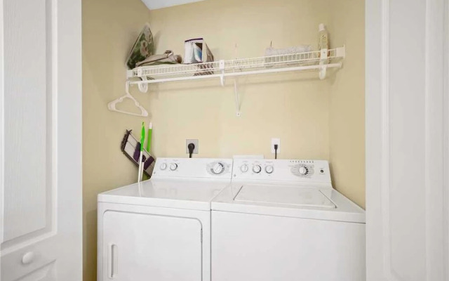 L'Pavia - Two Bedroom Condo