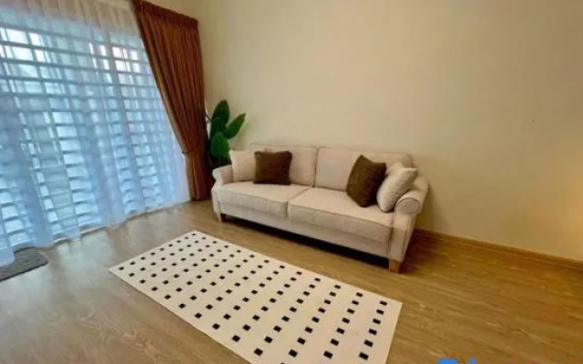 PoloStay Landed House 4 Room for 10 pax