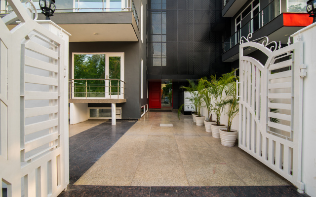 OYO Rooms Near Galleria Market