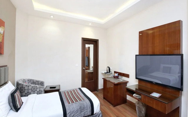 OYO 15134 Hotel Downtown
