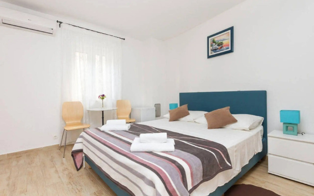 Peruzovic Rooms 2