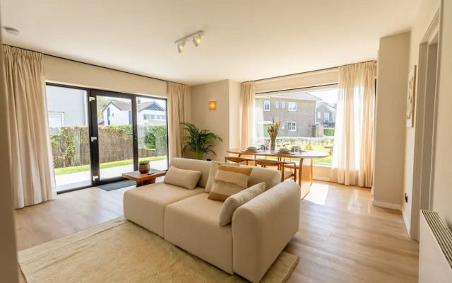 Renovated Apartment With Garden and Parking