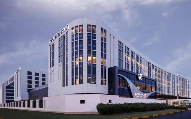 Pullman New Delhi Aerocity Hotel