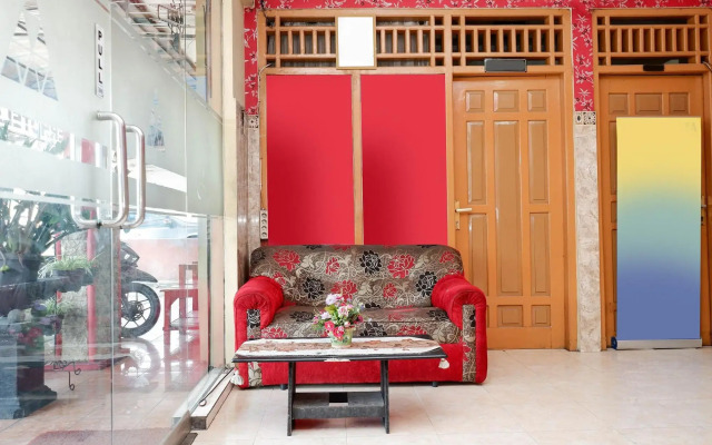 OYO 1312 Graha Wisata Hotel